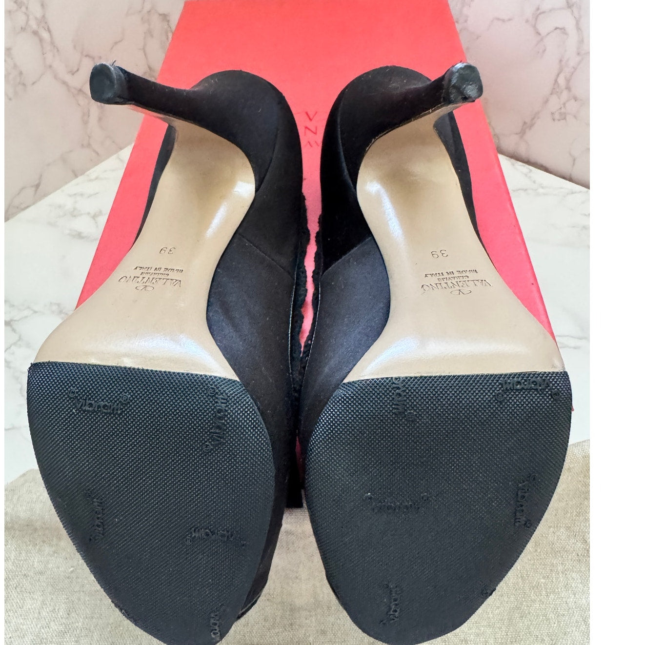 Valentino Garavani Lace Trimmed Satin Bow Peep Toe Heels Size 39