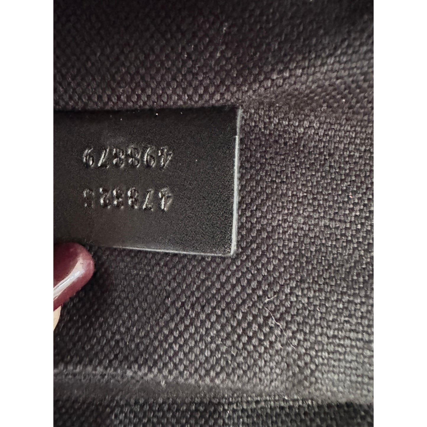 Gucci GG Supreme Unisex Sling Bag in Black/Grey Monogram Leather
