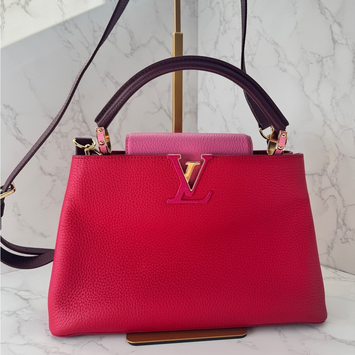 Beautiful Like New Louis Vuitton Capucines Bag