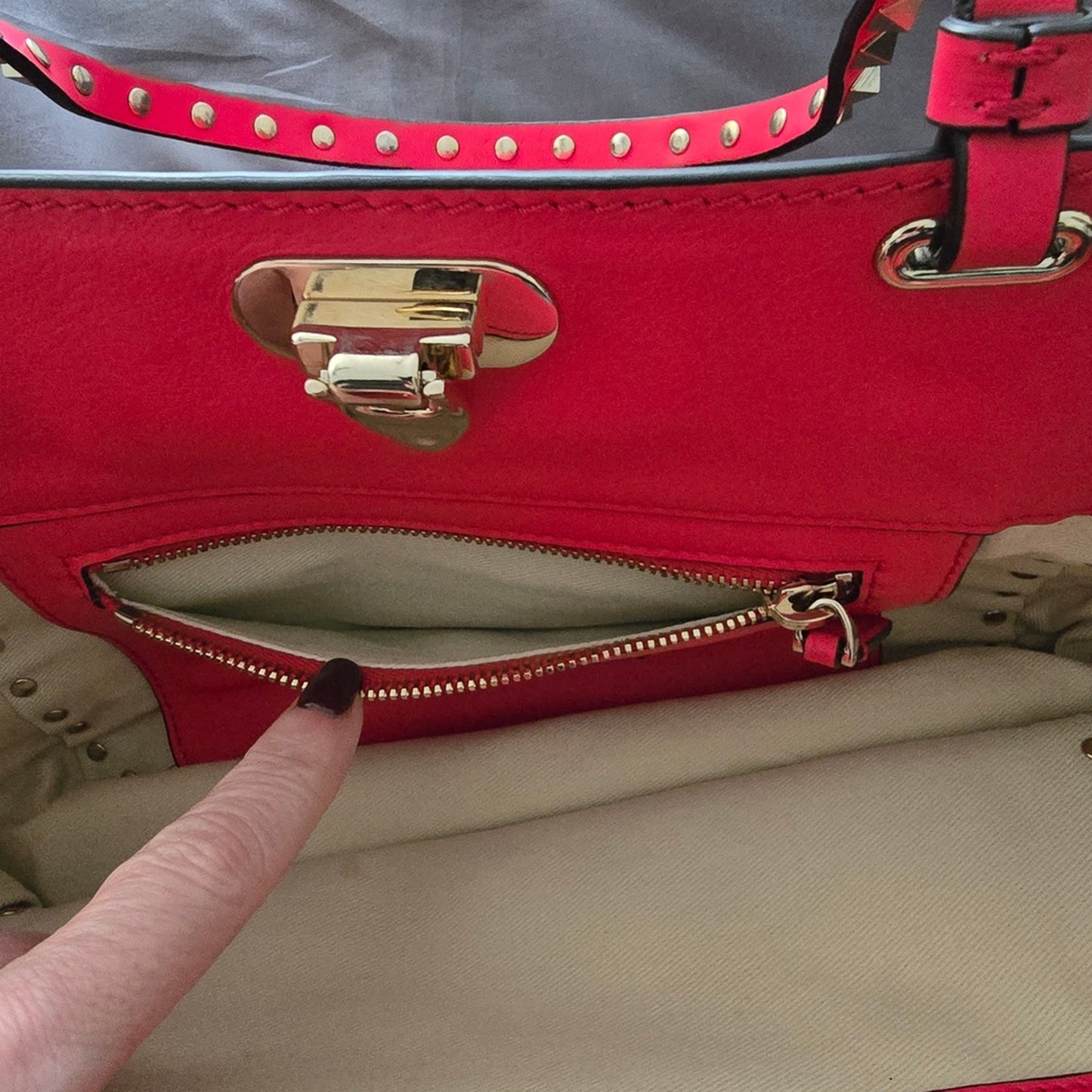 Valentino Garavani Rockstud leather tote