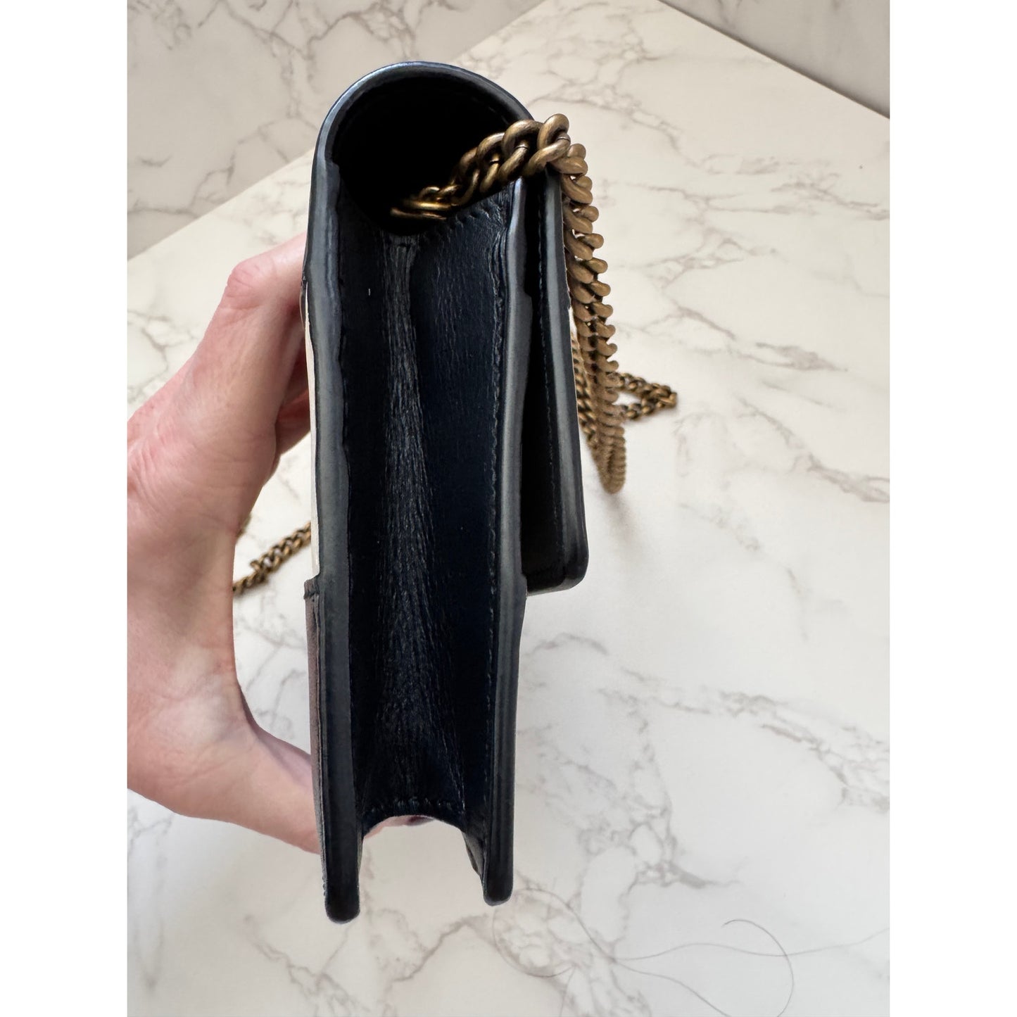 Gucci Queen Margaret Bee Black & White Wallet on Chain