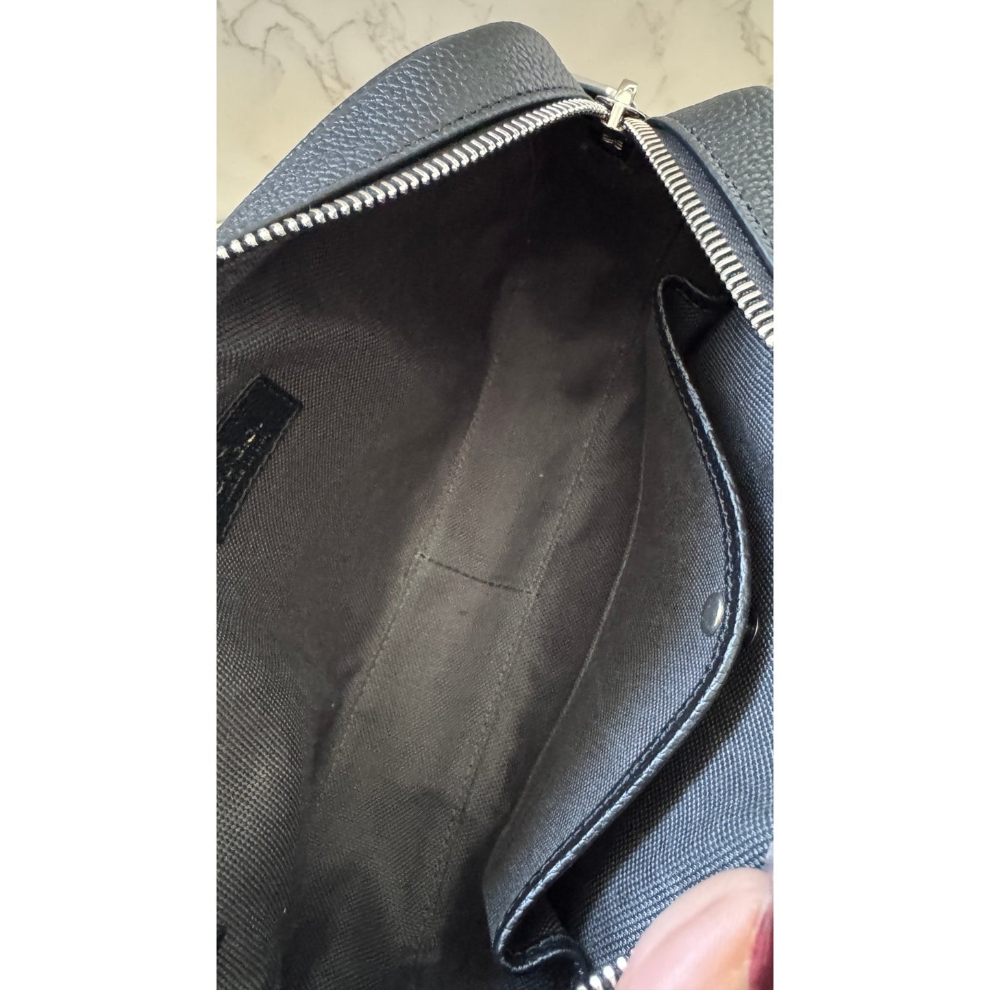 Gucci Black Leather Logo Shoulder Bag in Box!