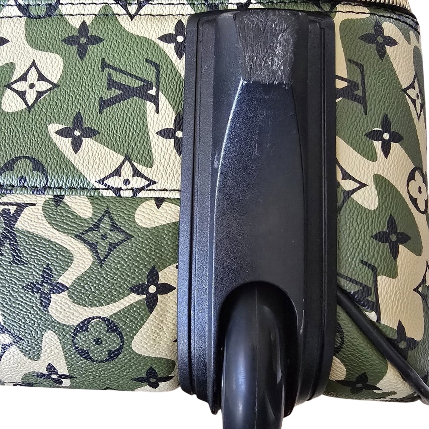 Louis Vuitton x Takashi  Murakami Monogramouflage Pegase 60 Limited Edition