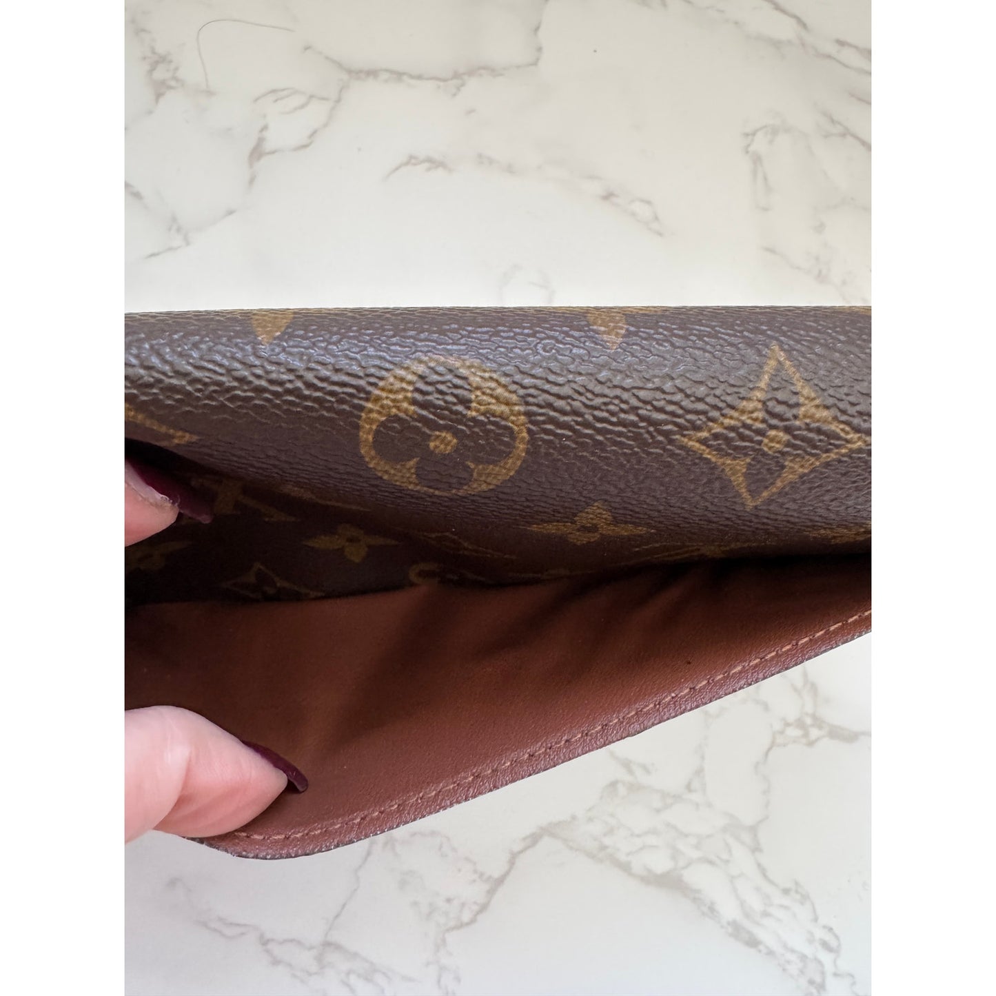 Louis Vuitton Sarah Wallet in Mongram Canvas
