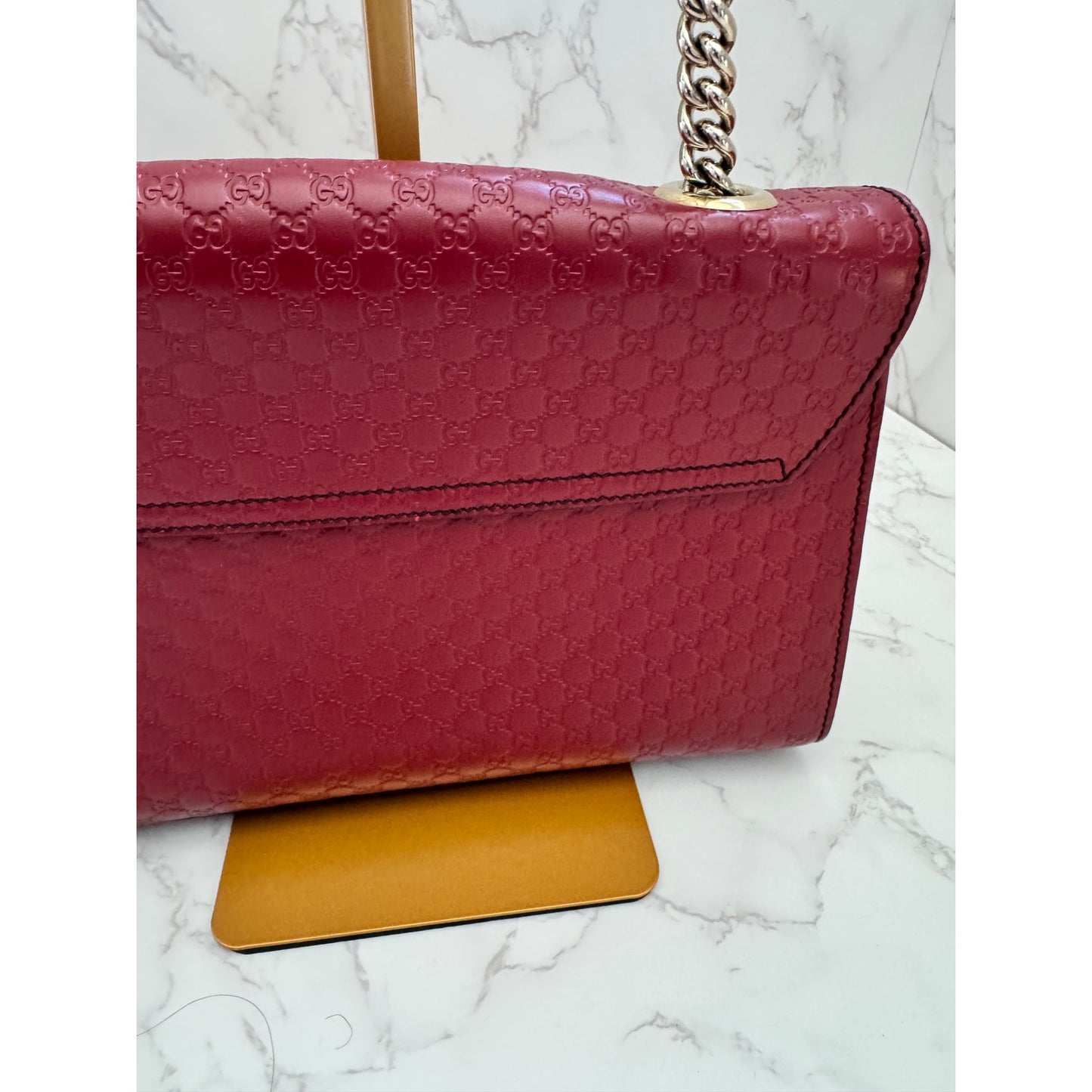 Stunning Gucci Microguccissima Emily Chain Shoulder Bag. Excellent Condition!