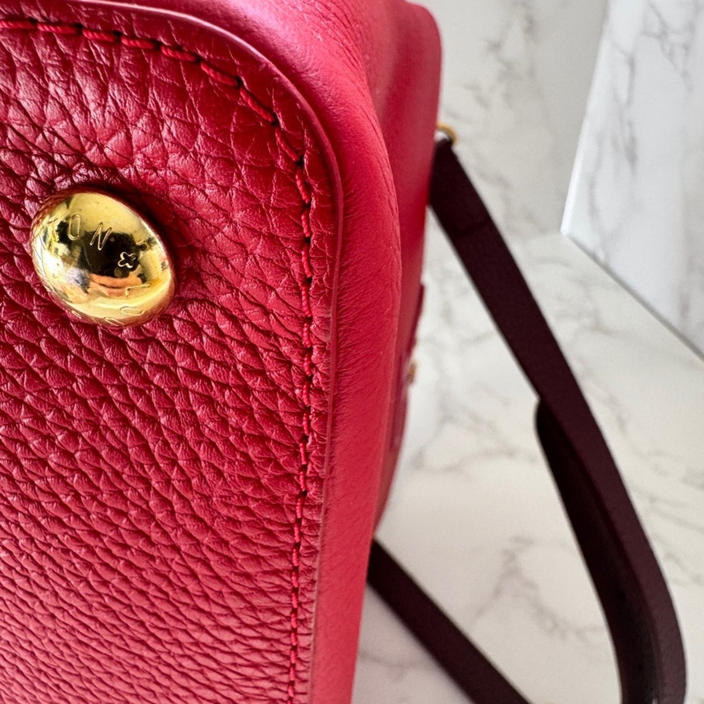Beautiful Like New Louis Vuitton Capucines Bag