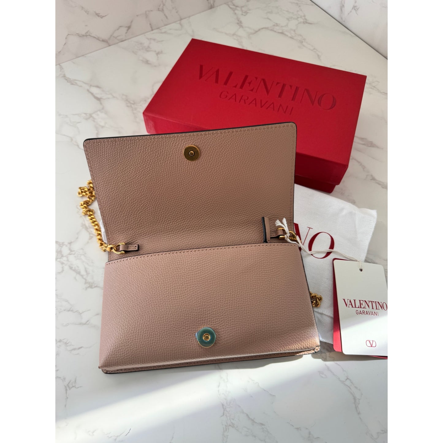Valentino Garavani Vlogo Wallet on Chain