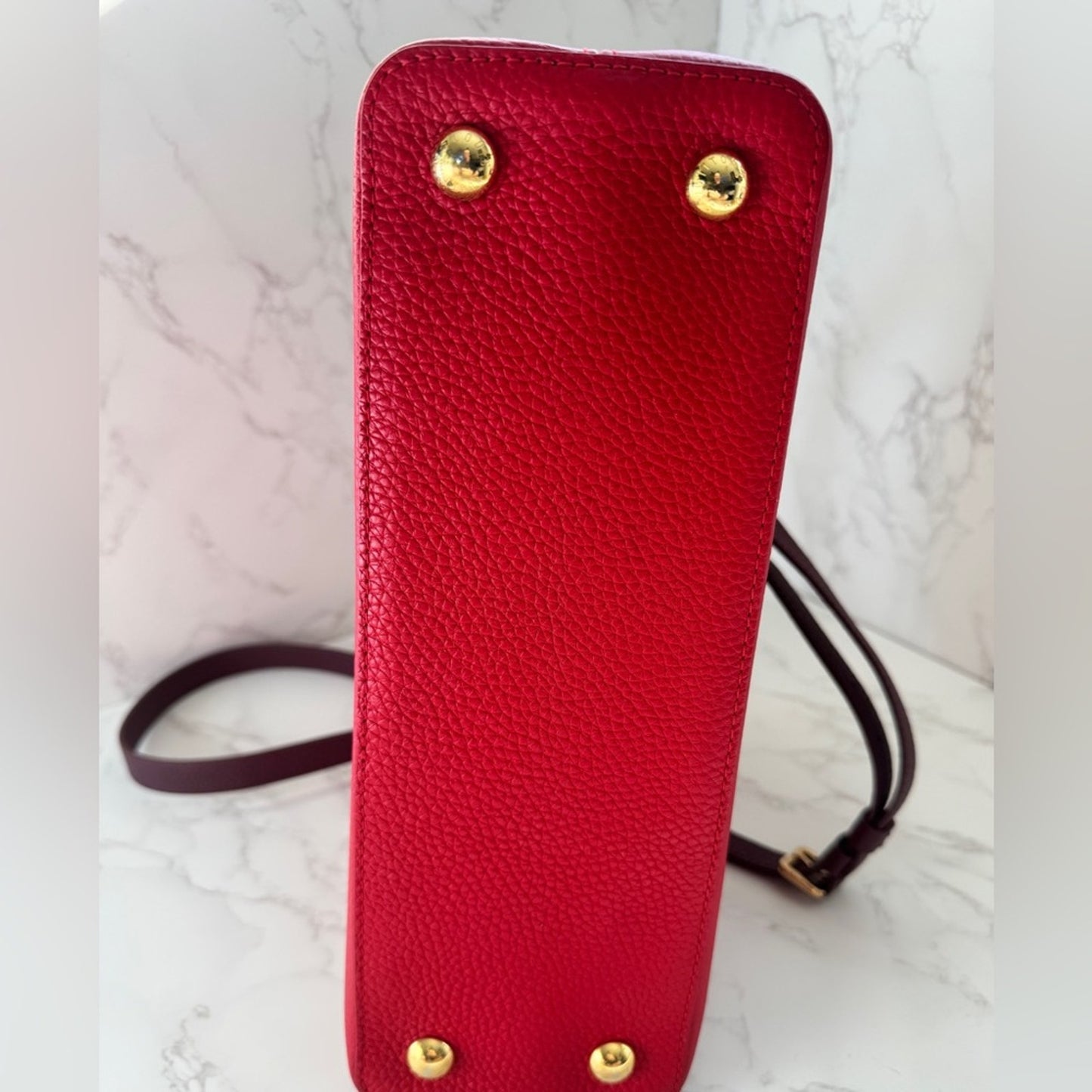 Beautiful Like New Louis Vuitton Capucines Bag