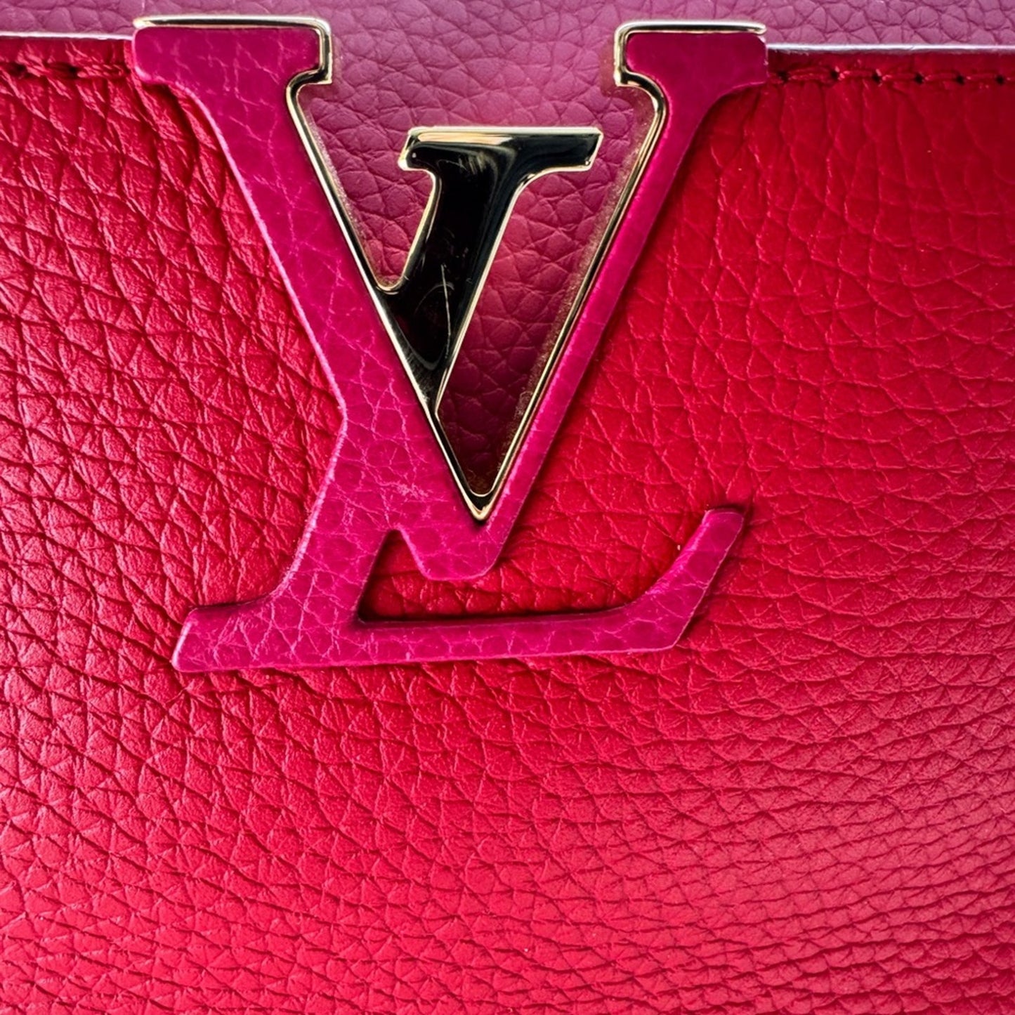 Beautiful Like New Louis Vuitton Capucines Bag