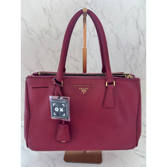Prada Galleria Medium in Red Saffiano Leather