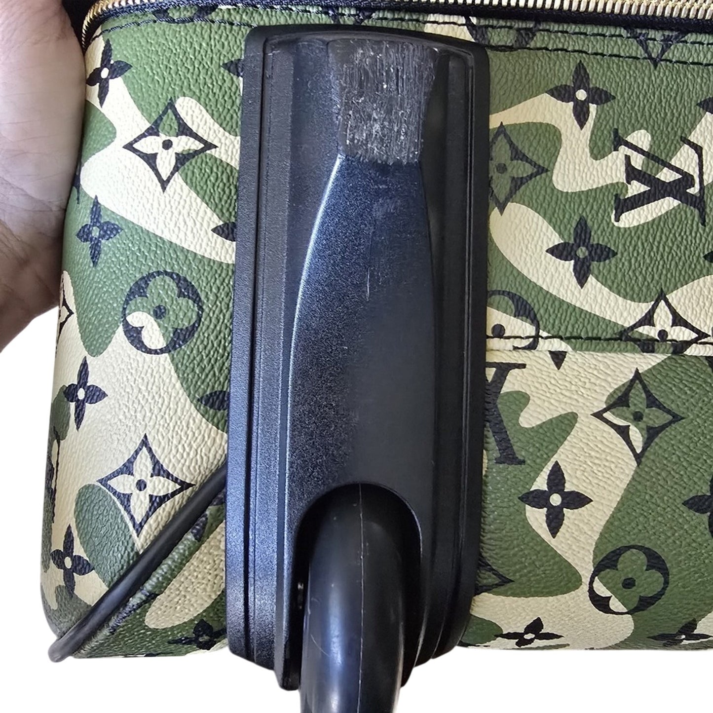Louis Vuitton x Takashi  Murakami Monogramouflage Pegase 60 Limited Edition