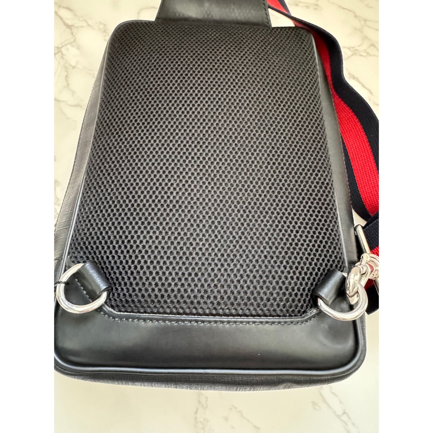 Gucci GG Supreme Unisex Sling Bag in Black/Grey Monogram Leather