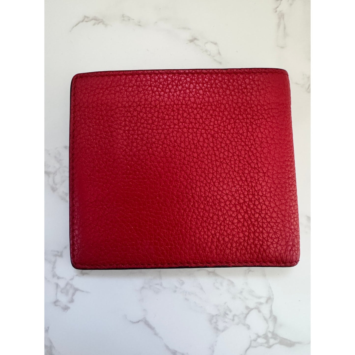 Gucci Red Logo Bifold Wallet in Red Textured Leather