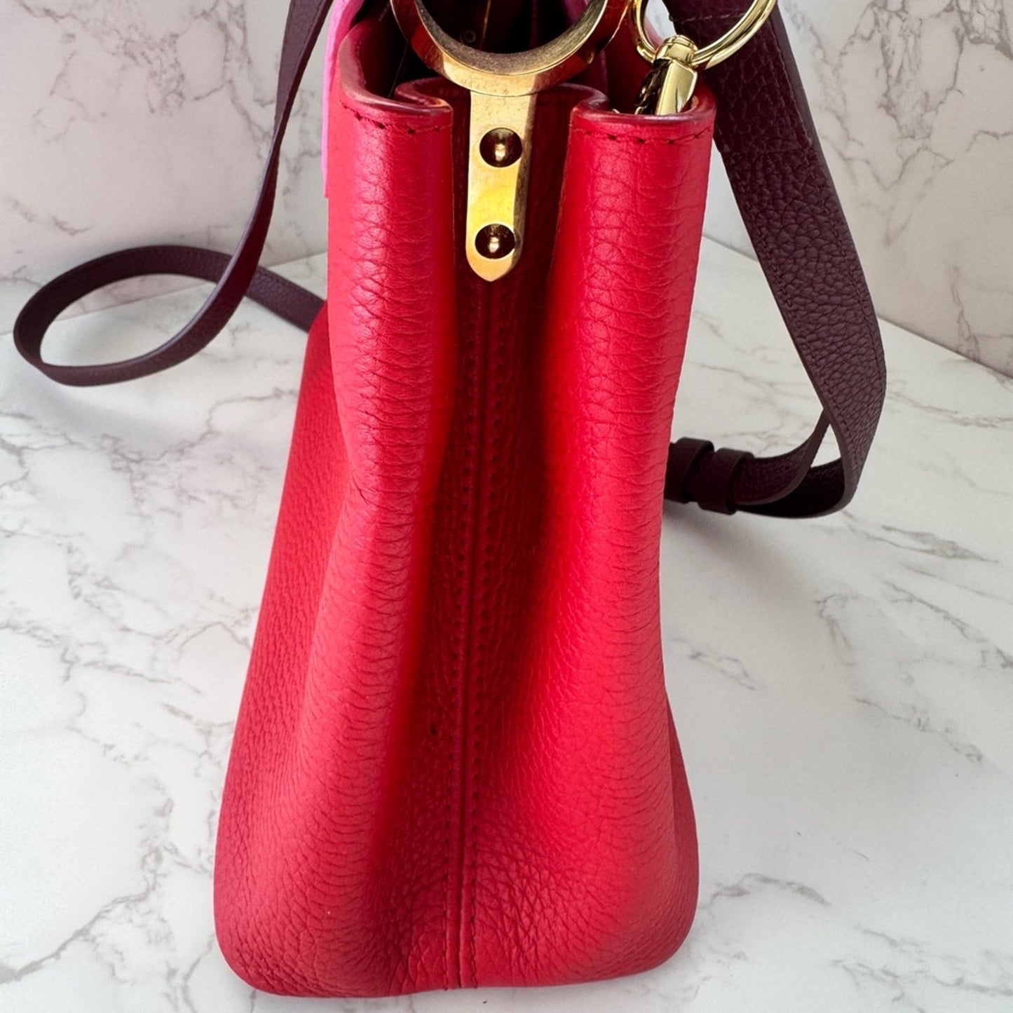 Beautiful Like New Louis Vuitton Capucines Bag