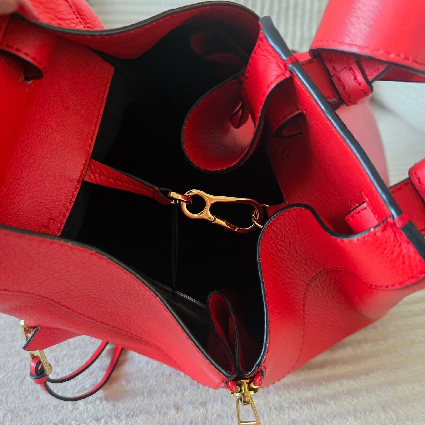 LOEWE Small Hammock Bag Scarlet Red Grained Leather Crossbody Tote