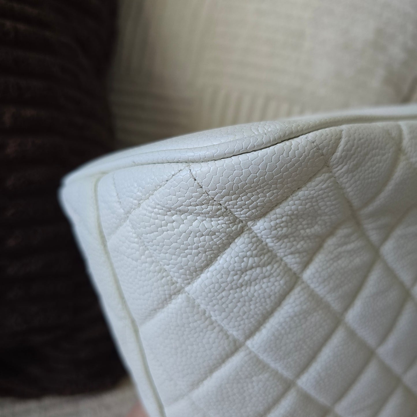 CHANEL White Vintage Caviar Leather Quilted Dome Shoulder Bag GHW