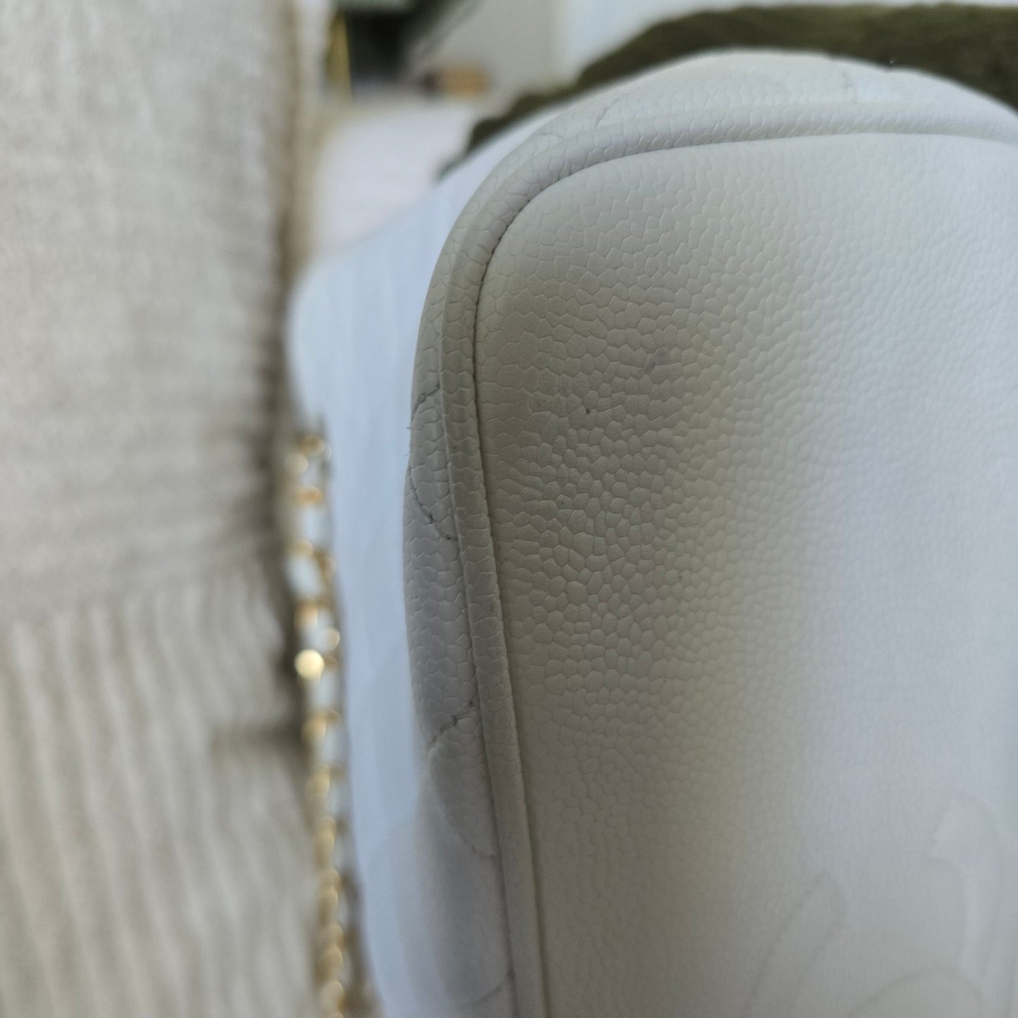 CHANEL White Vintage Caviar Leather Quilted Dome Shoulder Bag GHW