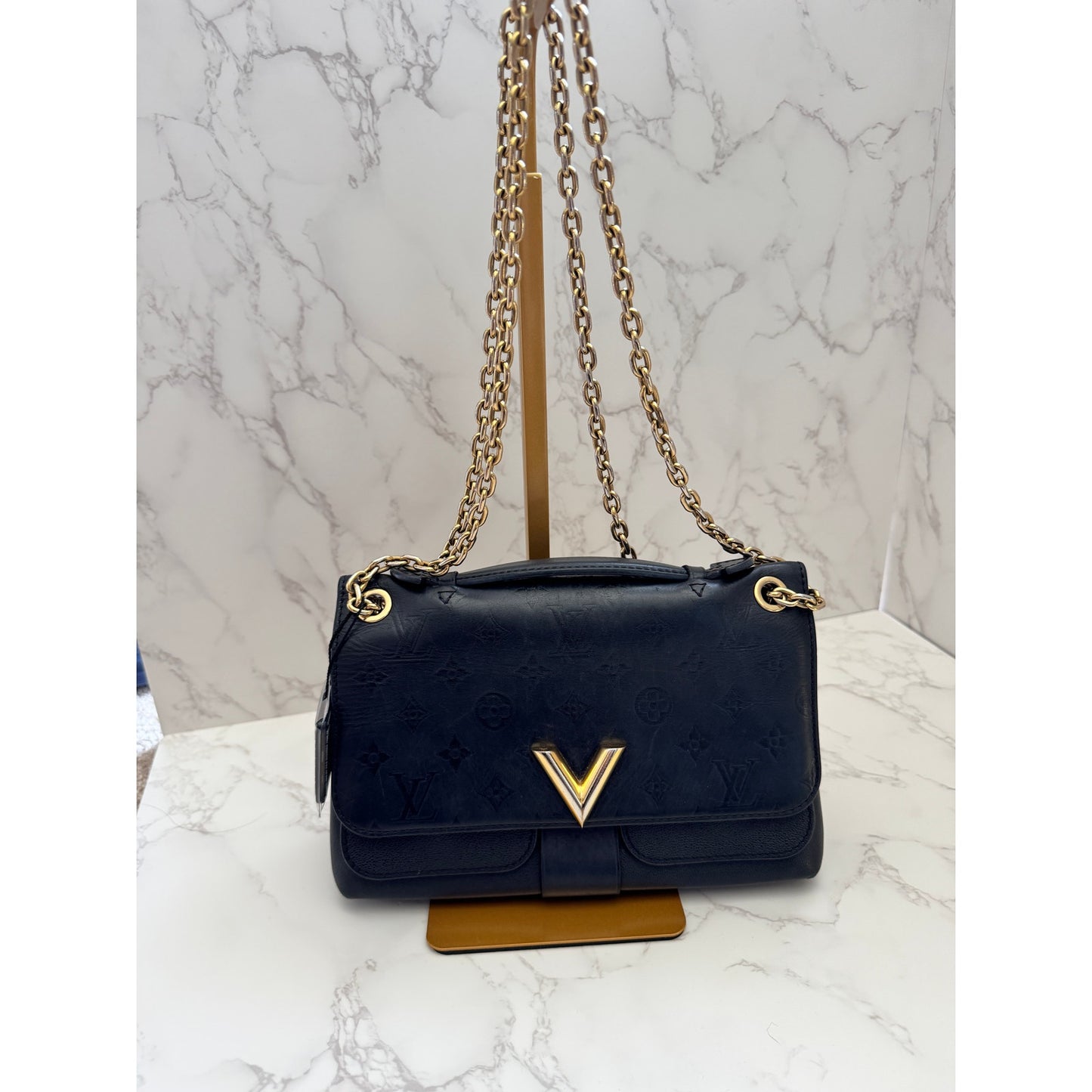 LV Monogram Cuir Plume Ecume Very Chain Bag in black