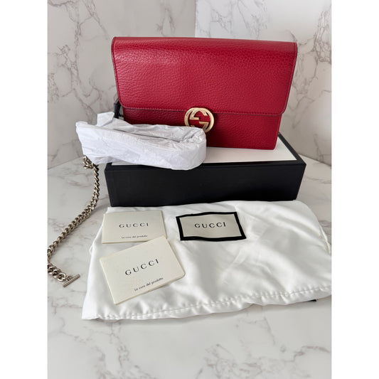 Gucci Interlocking G Wallet On Chain/Crossbody in Textured Calfskin Leather