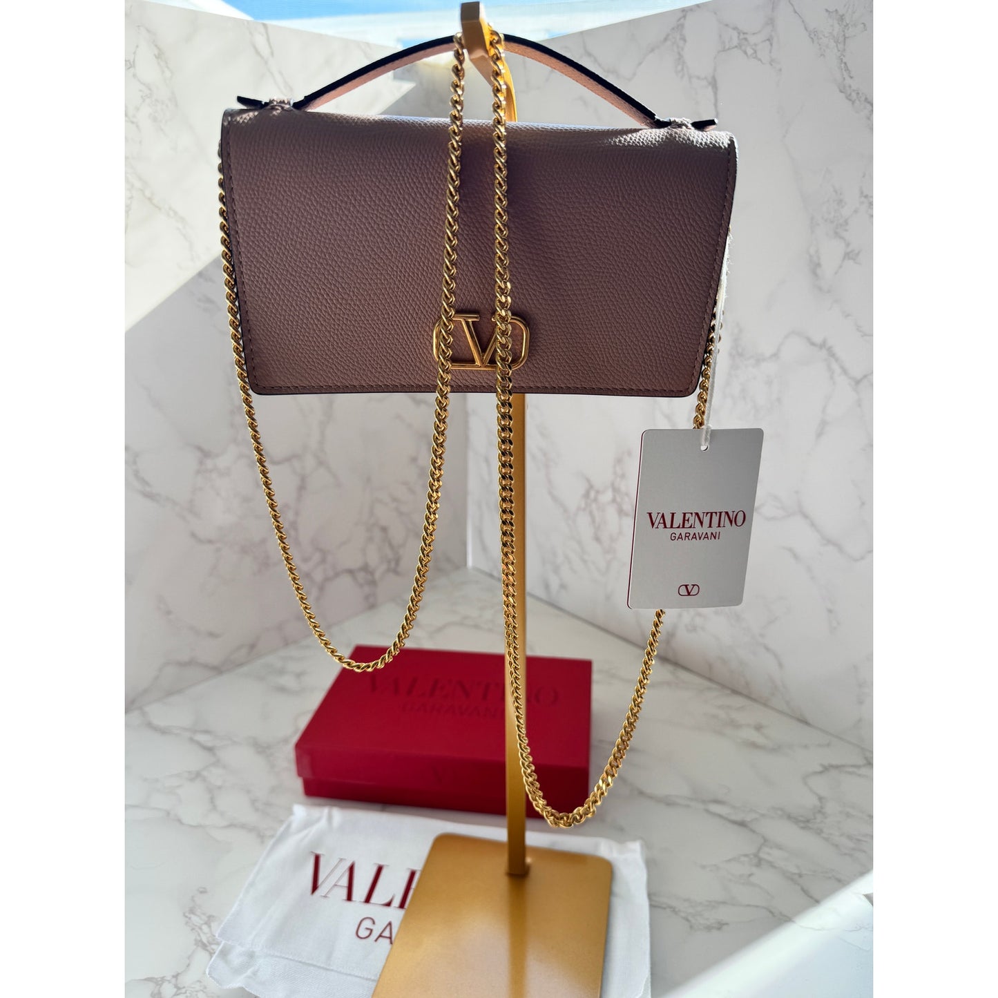Valentino Garavani Vlogo Wallet on Chain
