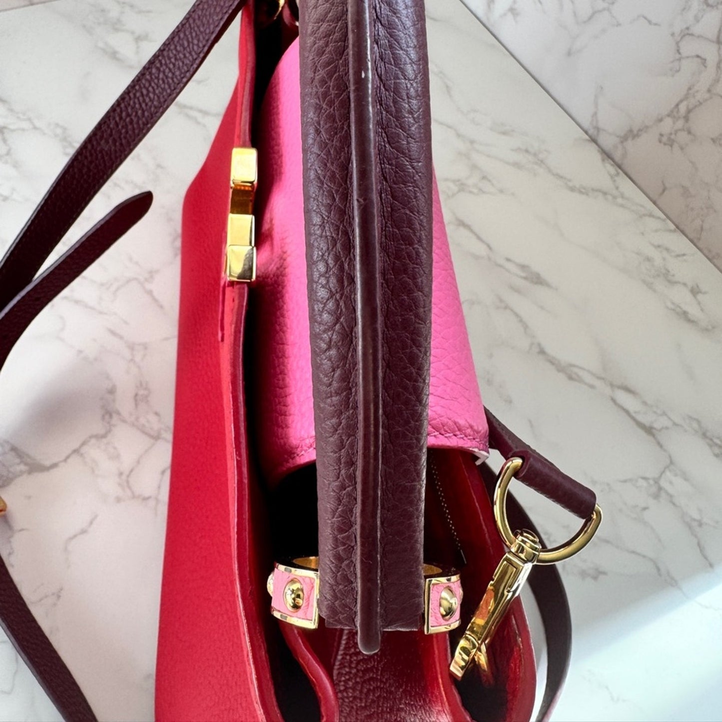 Beautiful Like New Louis Vuitton Capucines Bag