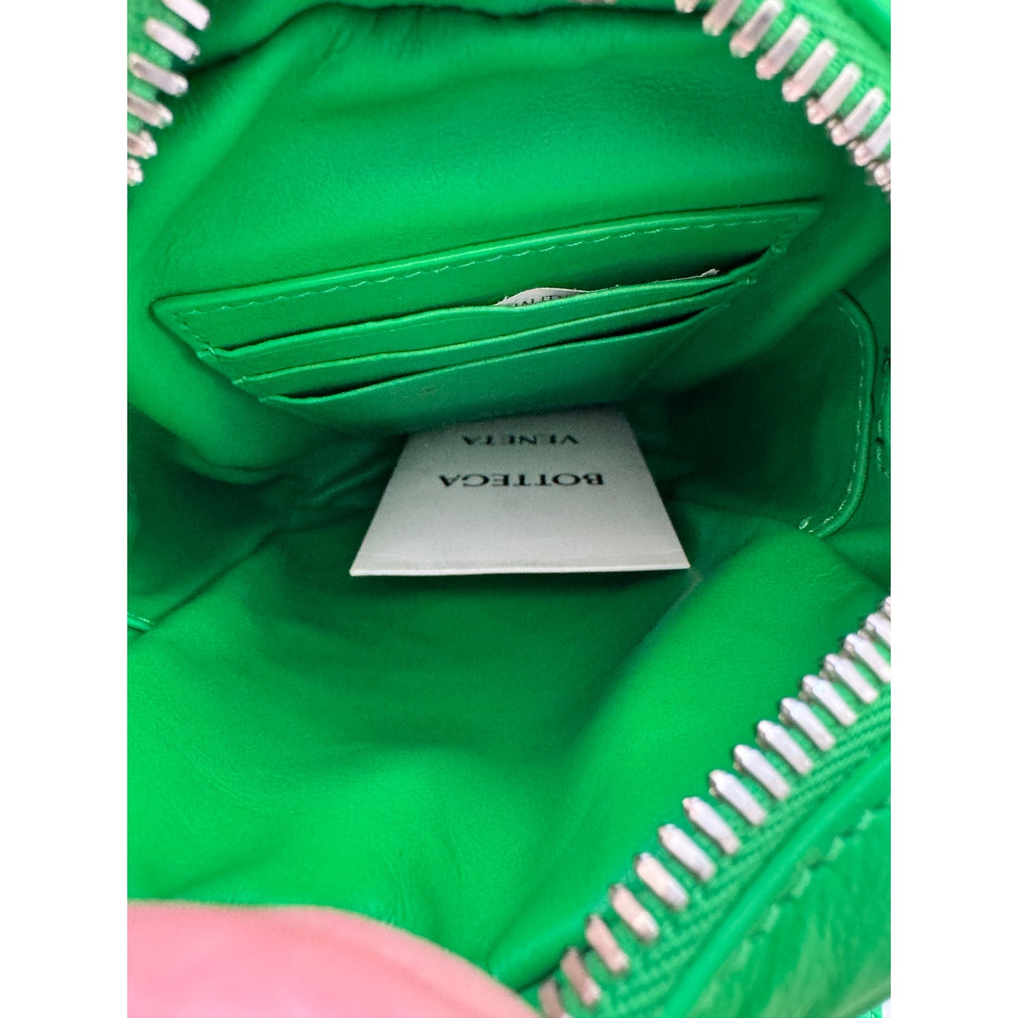Bottega Veneta Intrecciato woven leather phone pouch in parakeet green!