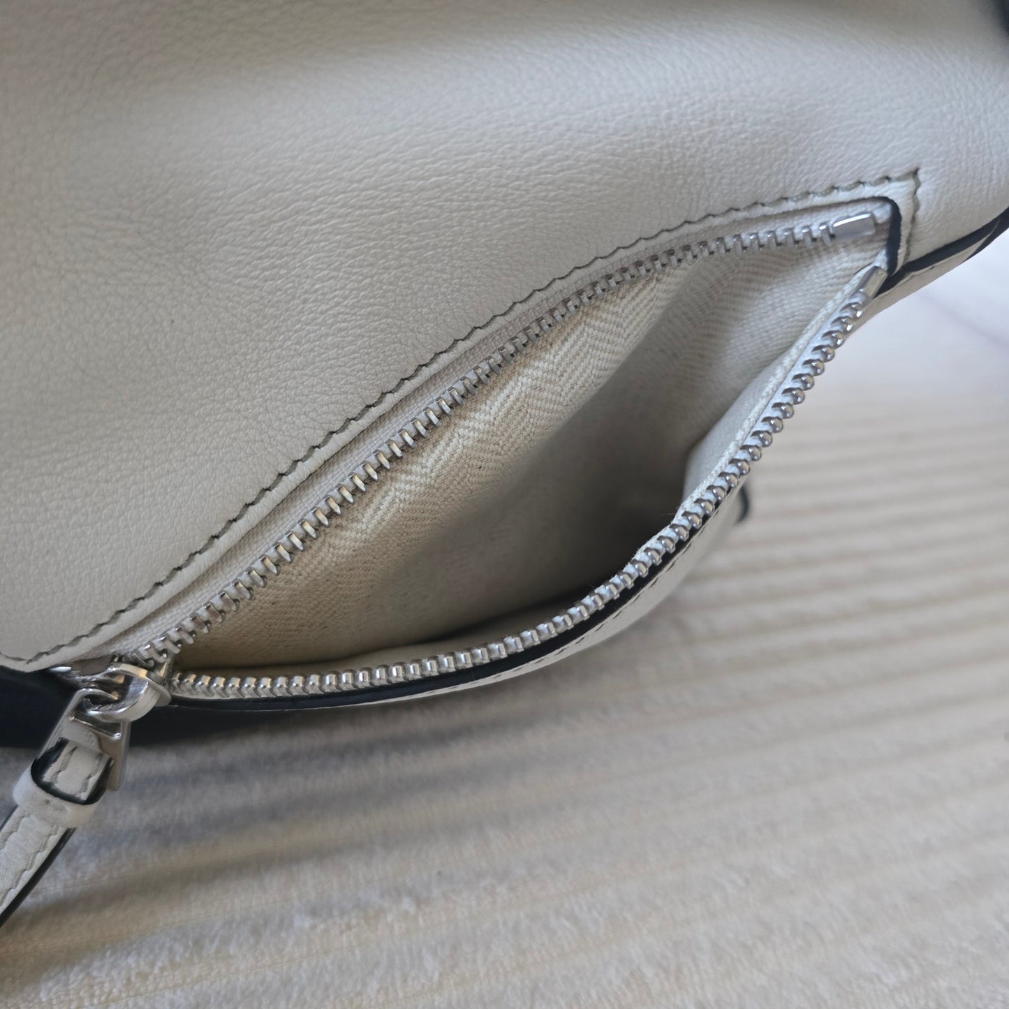 LOEWE Puzzle Bag Small Tricolor Green White Black Leather Crossbody