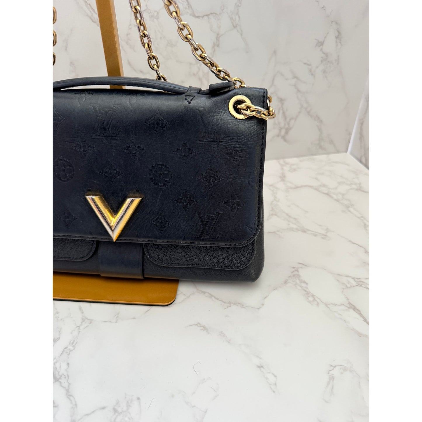 LV Monogram Cuir Plume Ecume Very Chain Bag in black