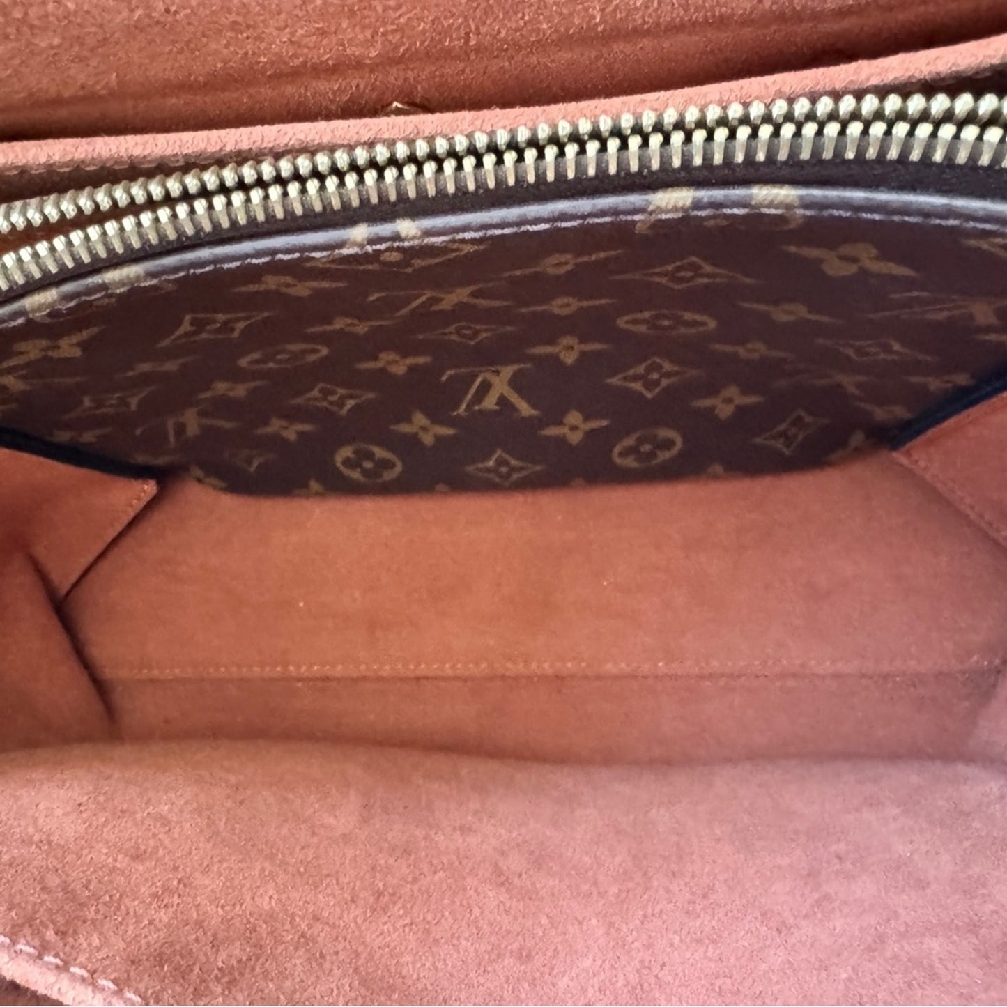 Authentic Louis Vuitton Flower Tote in monogram canvas!