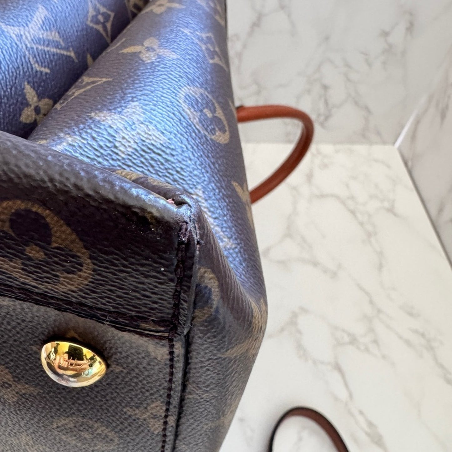 Authentic Louis Vuitton Flower Tote in monogram canvas!