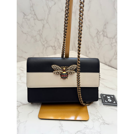 Gucci Queen Margaret Bee Black & White Wallet on Chain
