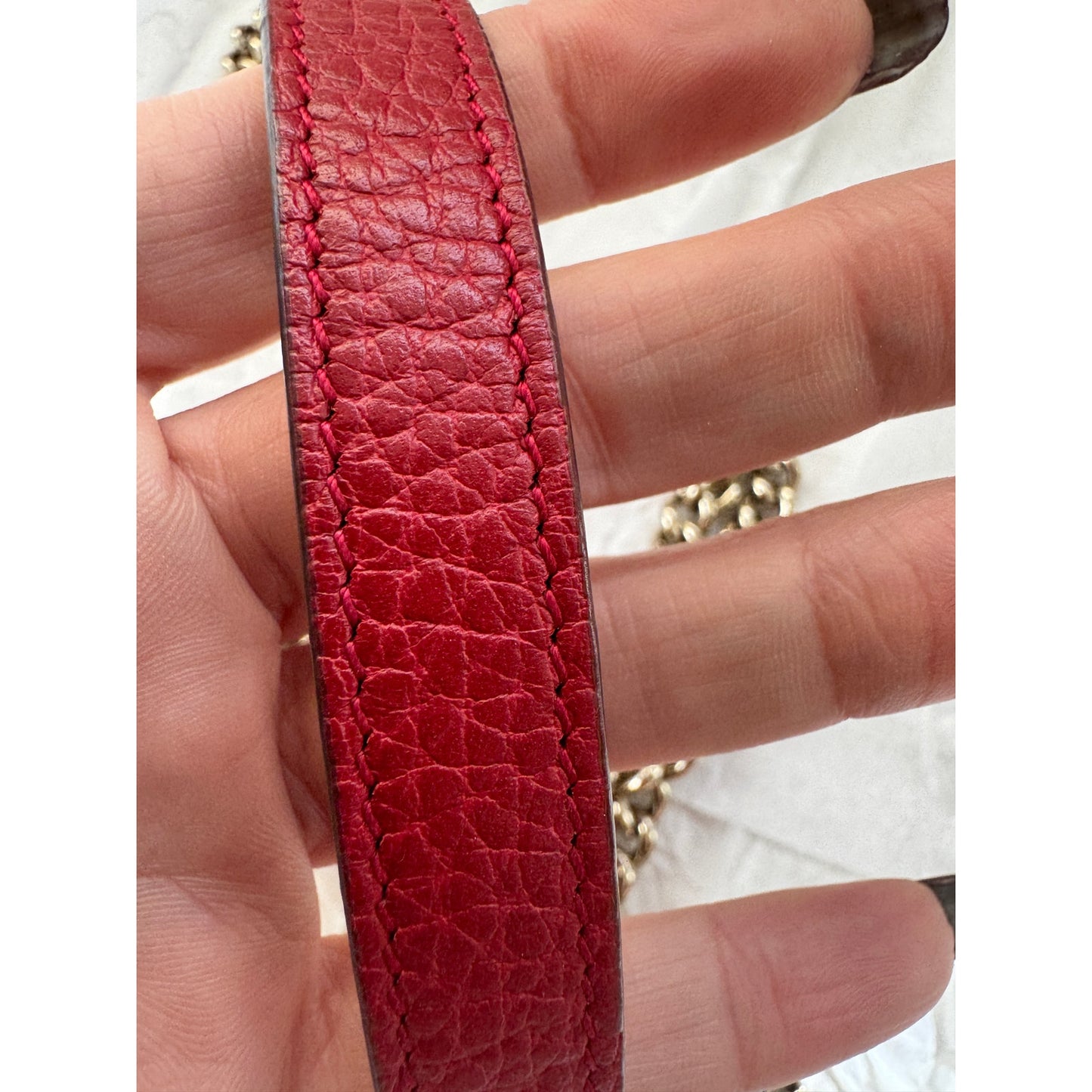 Gucci Interlocking G Wallet On Chain/Crossbody in Textured Calfskin Leather
