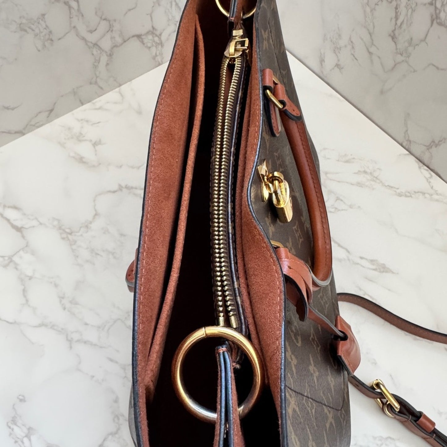 Authentic Louis Vuitton Flower Tote in monogram canvas!