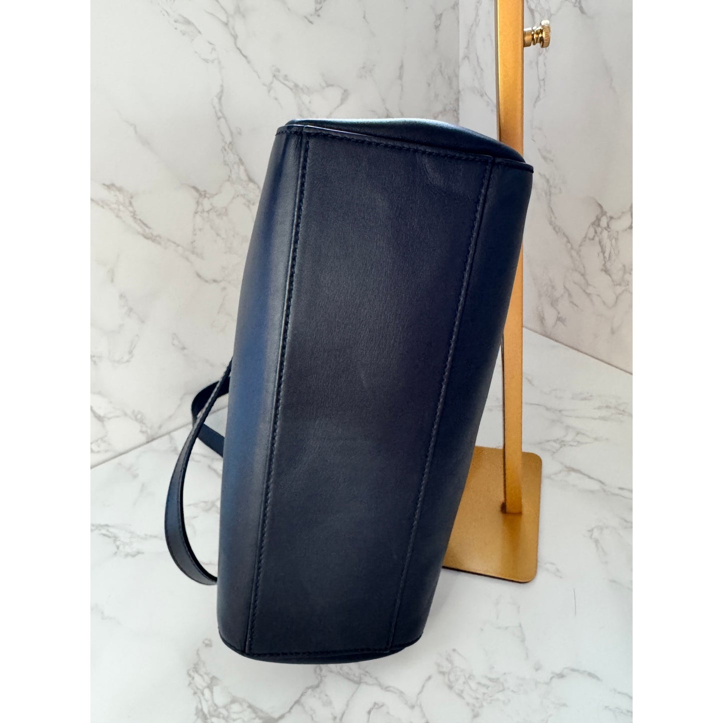 Gucci Nymphaea Leather Bamboo Handle and Pearl Detailing