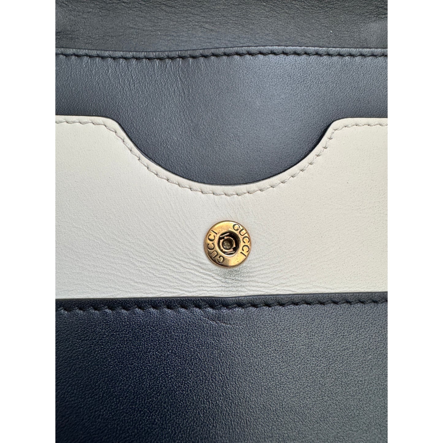 Gucci Queen Margaret Bee Black & White Wallet on Chain