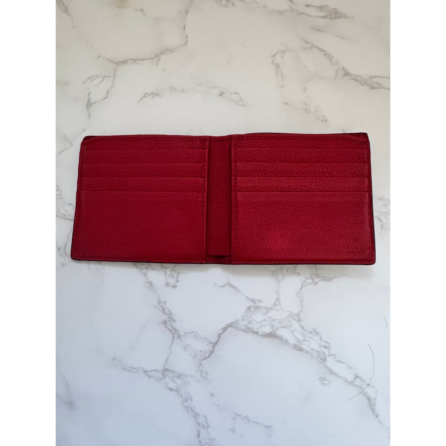 Gucci Red Logo Bifold Wallet in Red Textured Leather