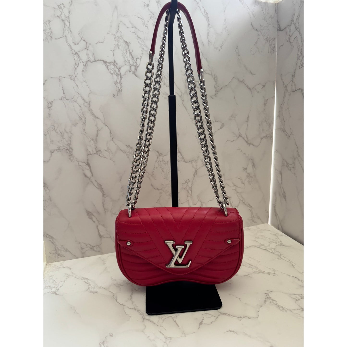 Louis Vuitton New Wave Chain Bag in Red