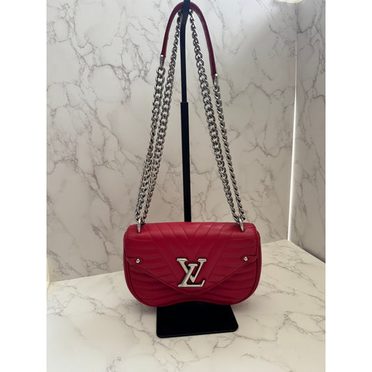 Louis Vuitton New Wave Chain Bag in Red