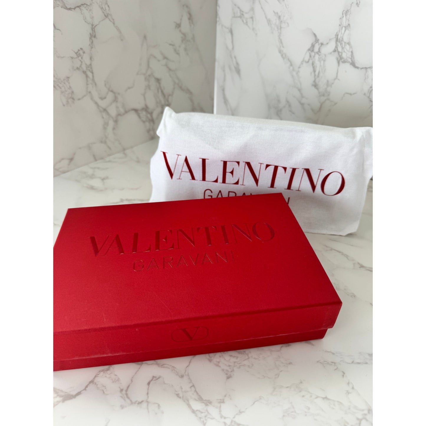 Valentino Garavani Vlogo Wallet on Chain