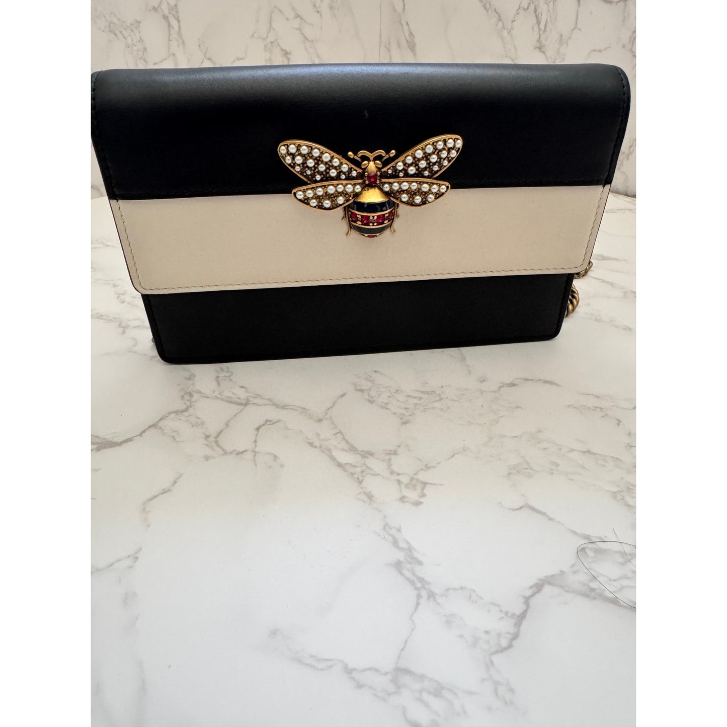 Gucci Queen Margaret Bee Black & White Wallet on Chain