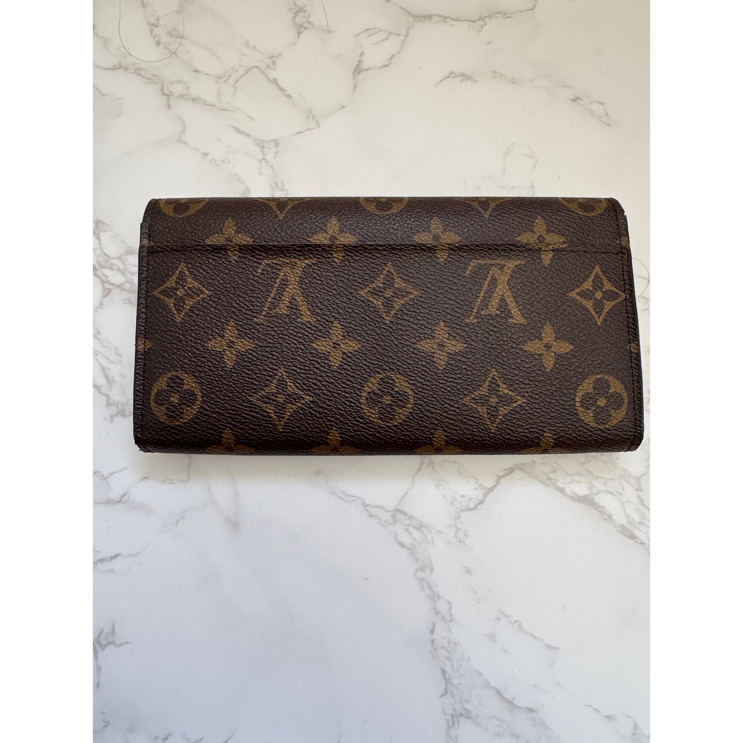 Louis Vuitton Sarah Wallet in Mongram Canvas