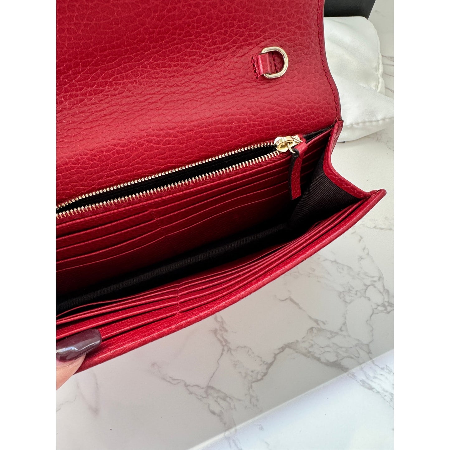 Gucci Interlocking G Wallet On Chain/Crossbody in Textured Calfskin Leather