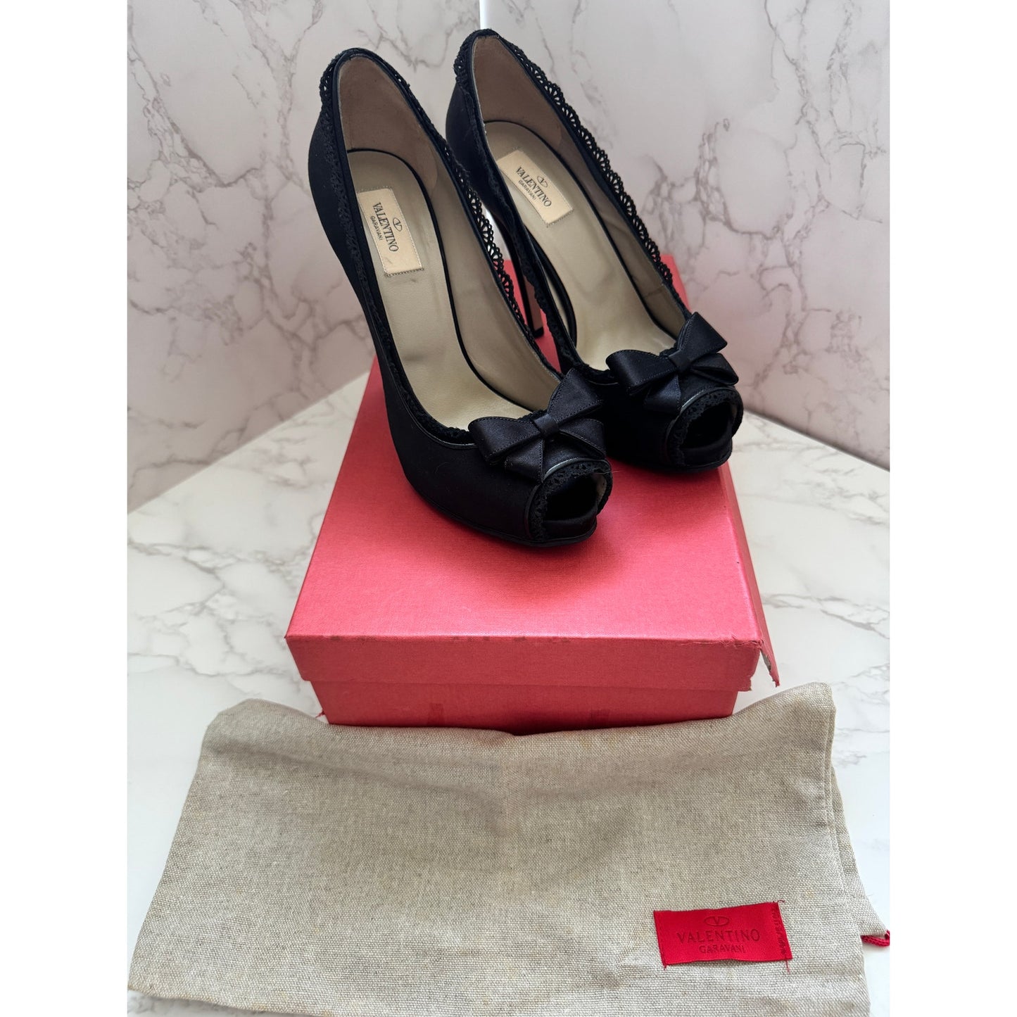 Valentino Garavani Lace Trimmed Satin Bow Peep Toe Heels Size 39