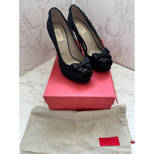 Valentino Garavani Lace Trimmed Satin Bow Peep Toe Heels Size 39