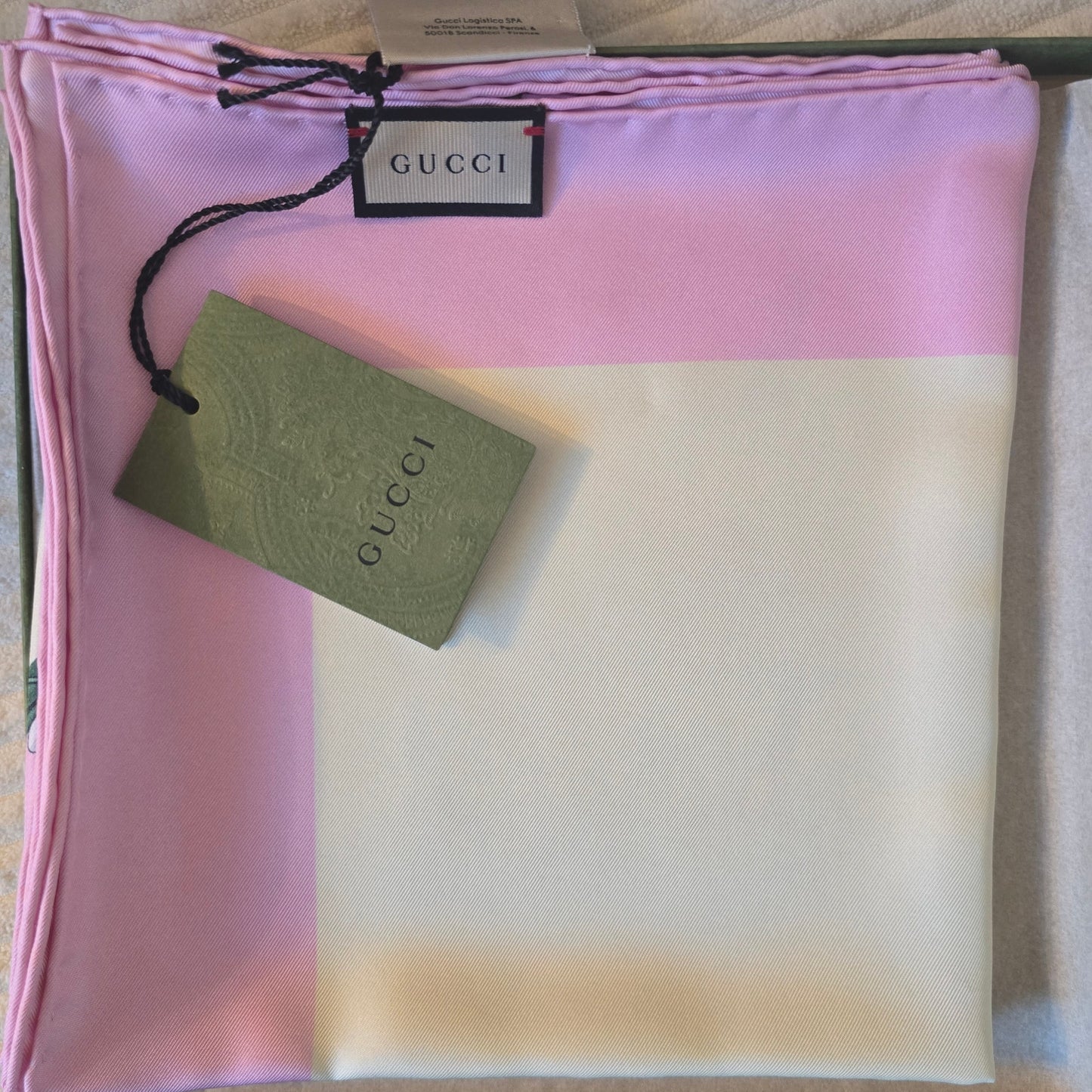 Gucci Flora Printed Silk Twill Carre Scarf - NWT