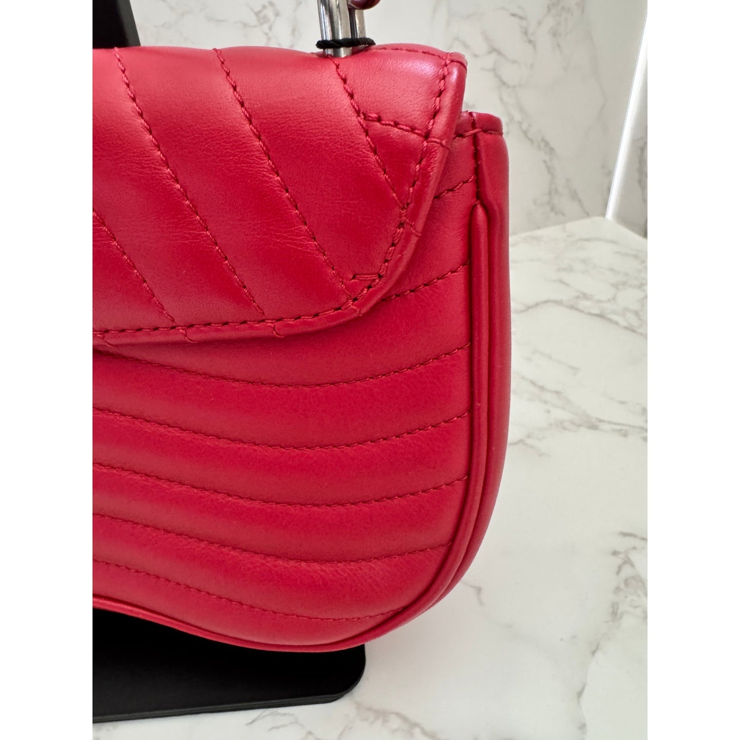 Louis Vuitton New Wave Chain Bag in Red