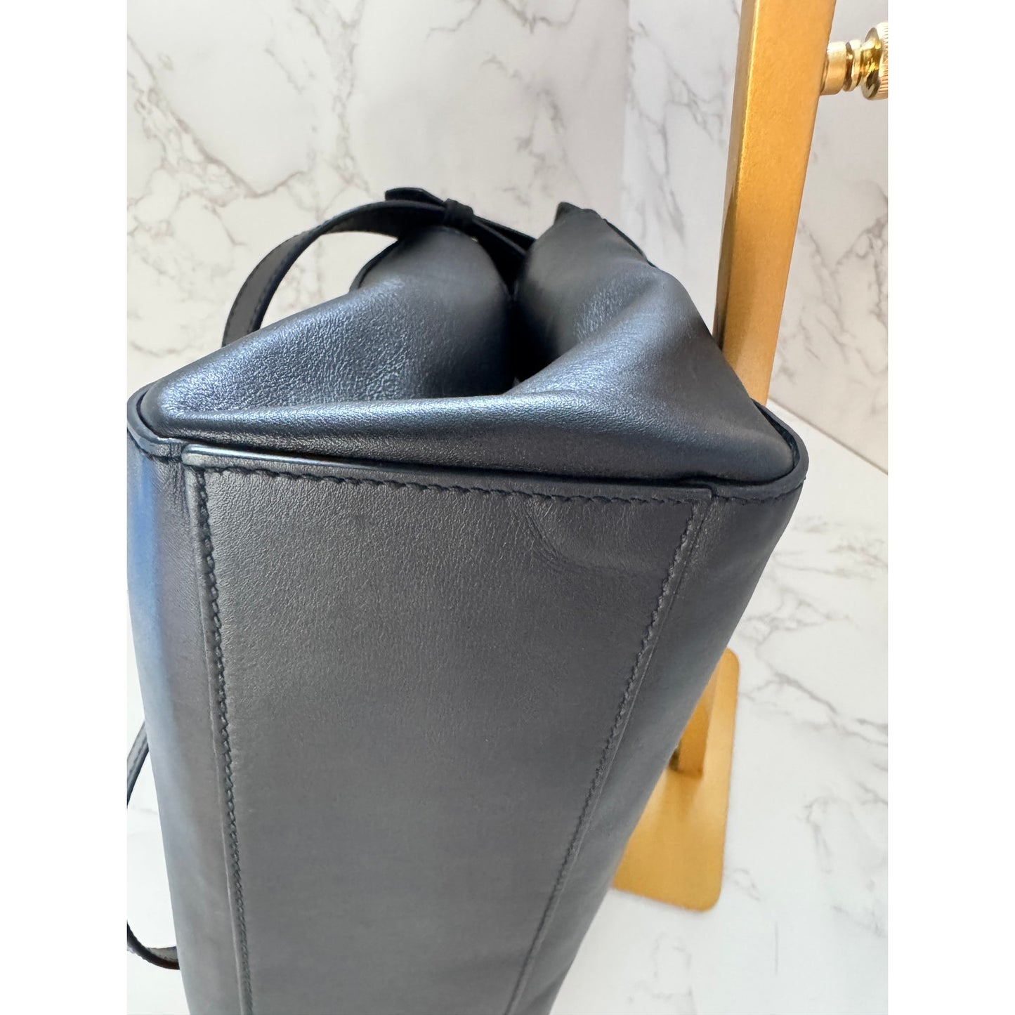 Gucci Nymphaea Leather Bamboo Handle and Pearl Detailing