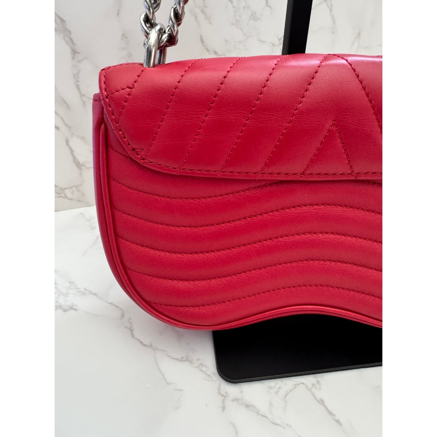 Louis Vuitton New Wave Chain Bag in Red